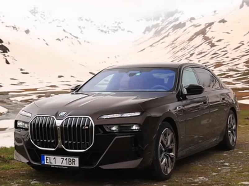 Video test BMW M760e