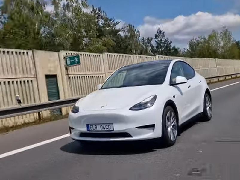 Test Tesla Model Y