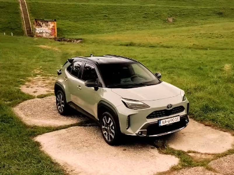 Video test Toyota Yaris Cross Hybrid AWD-i