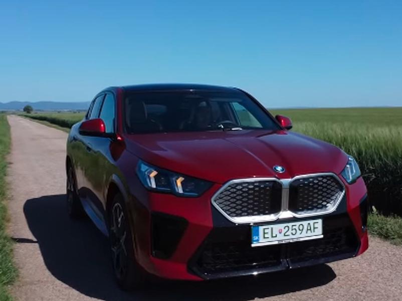 Video test BMW iX2 xDrive30